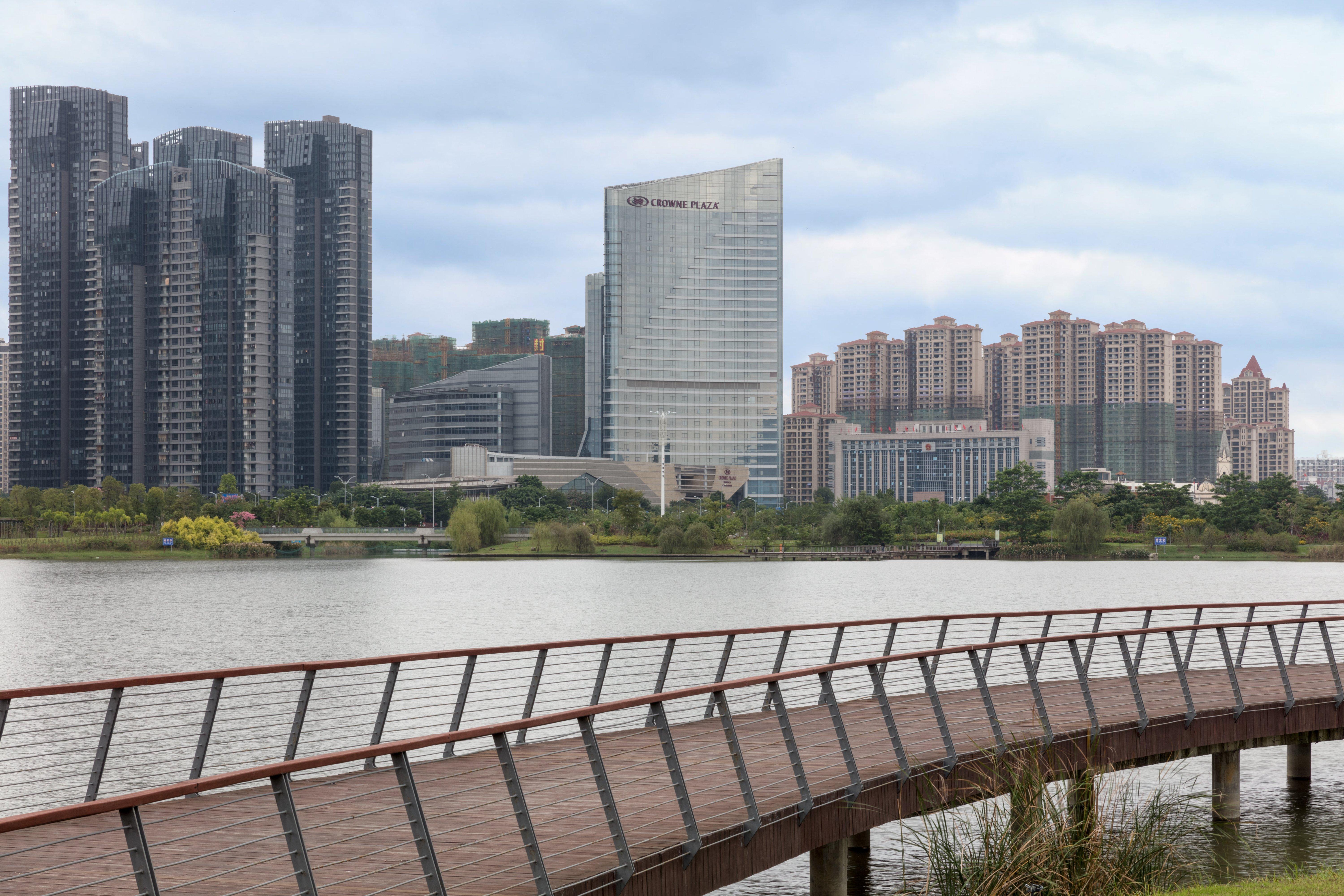 ホテル クラウン プラザ ヂャンヂョウ ショウ州市 エクステリア 写真